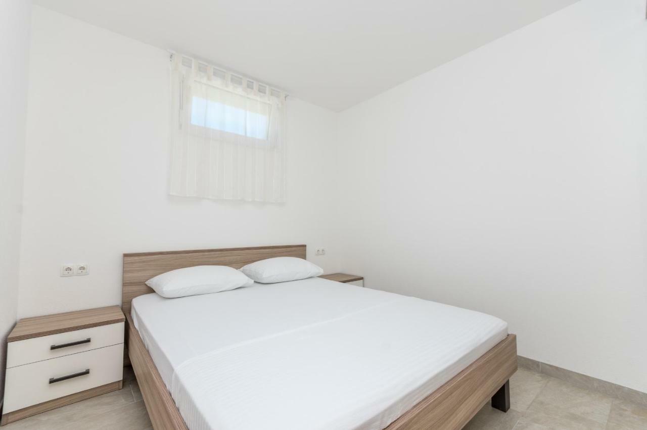 Ivan Apartament *