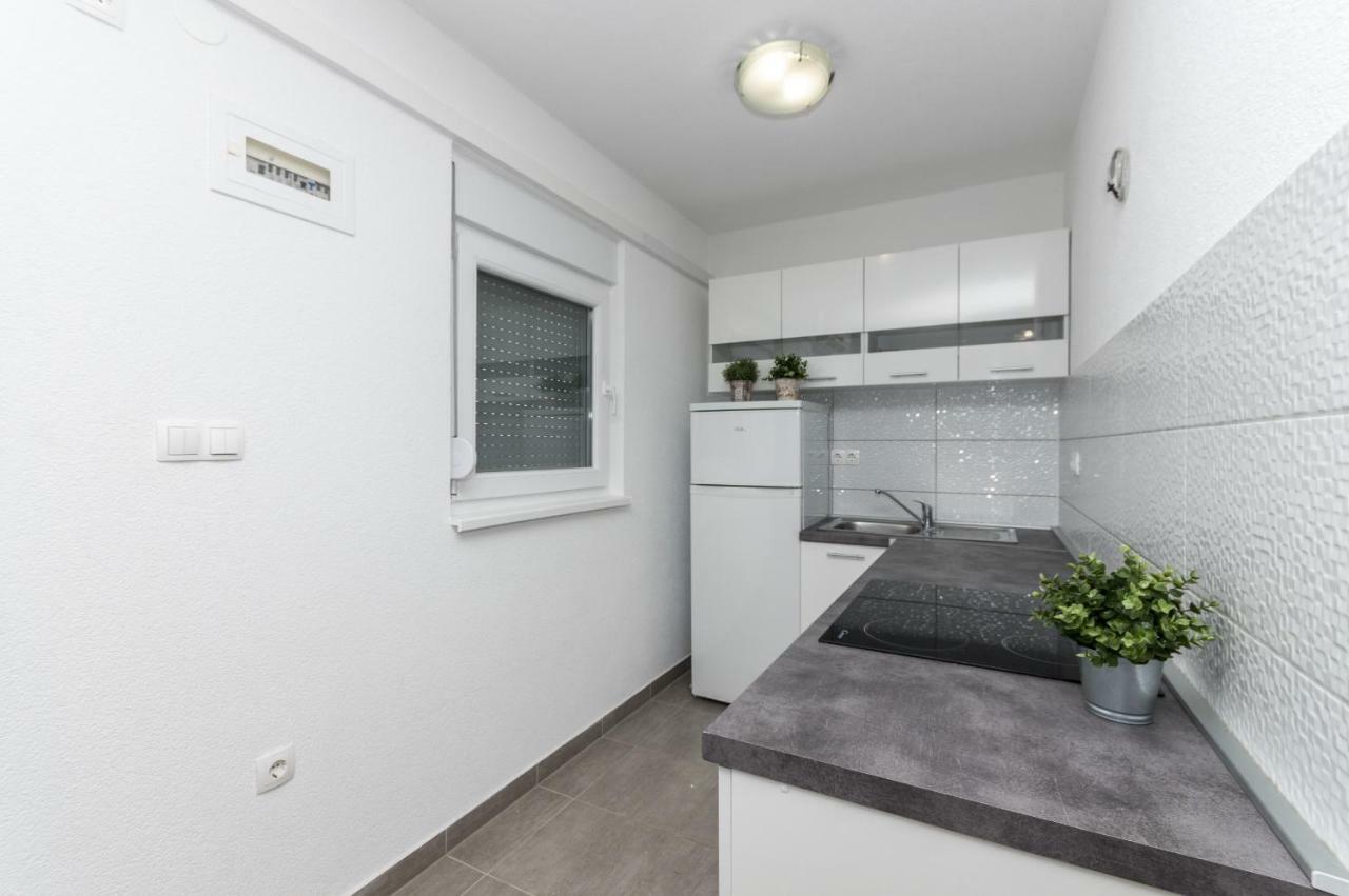 Apartament Ivan *